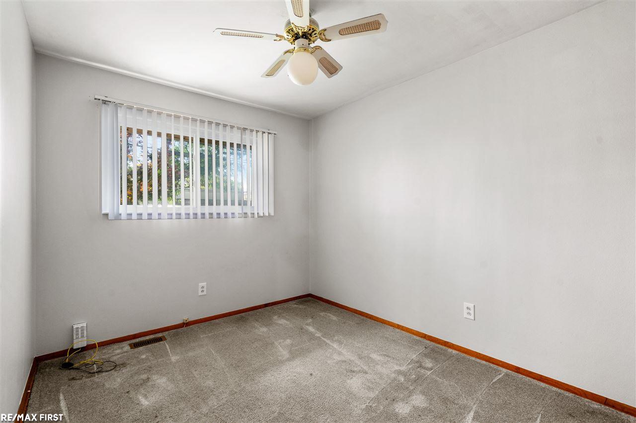15321 Common Road Roseville, MI 48066 - Photo 12 of 30 50056316-11.JPG