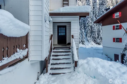 $290,000 | 74 Erste Street, Unit 1205, Snoqualmie Pass, WA 98068