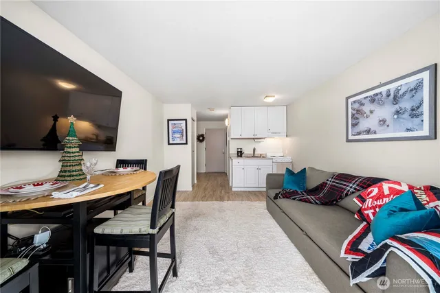 $290,000 | 74 Erste St Bend, Unit 1205, Snoqualmie Pass, WA 98068