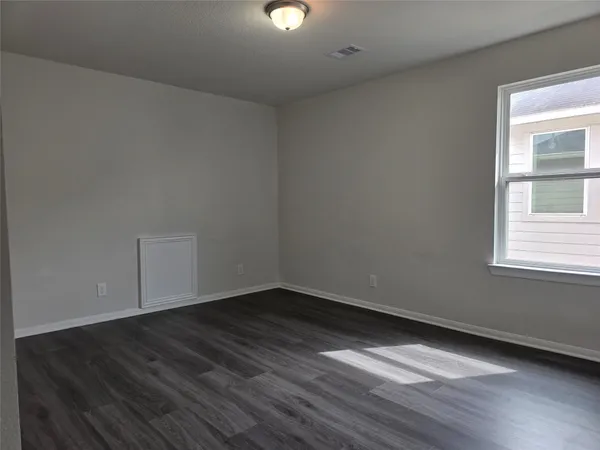 $2,300 | 3414 Riverside Glen Lane, Richmond, TX 77469