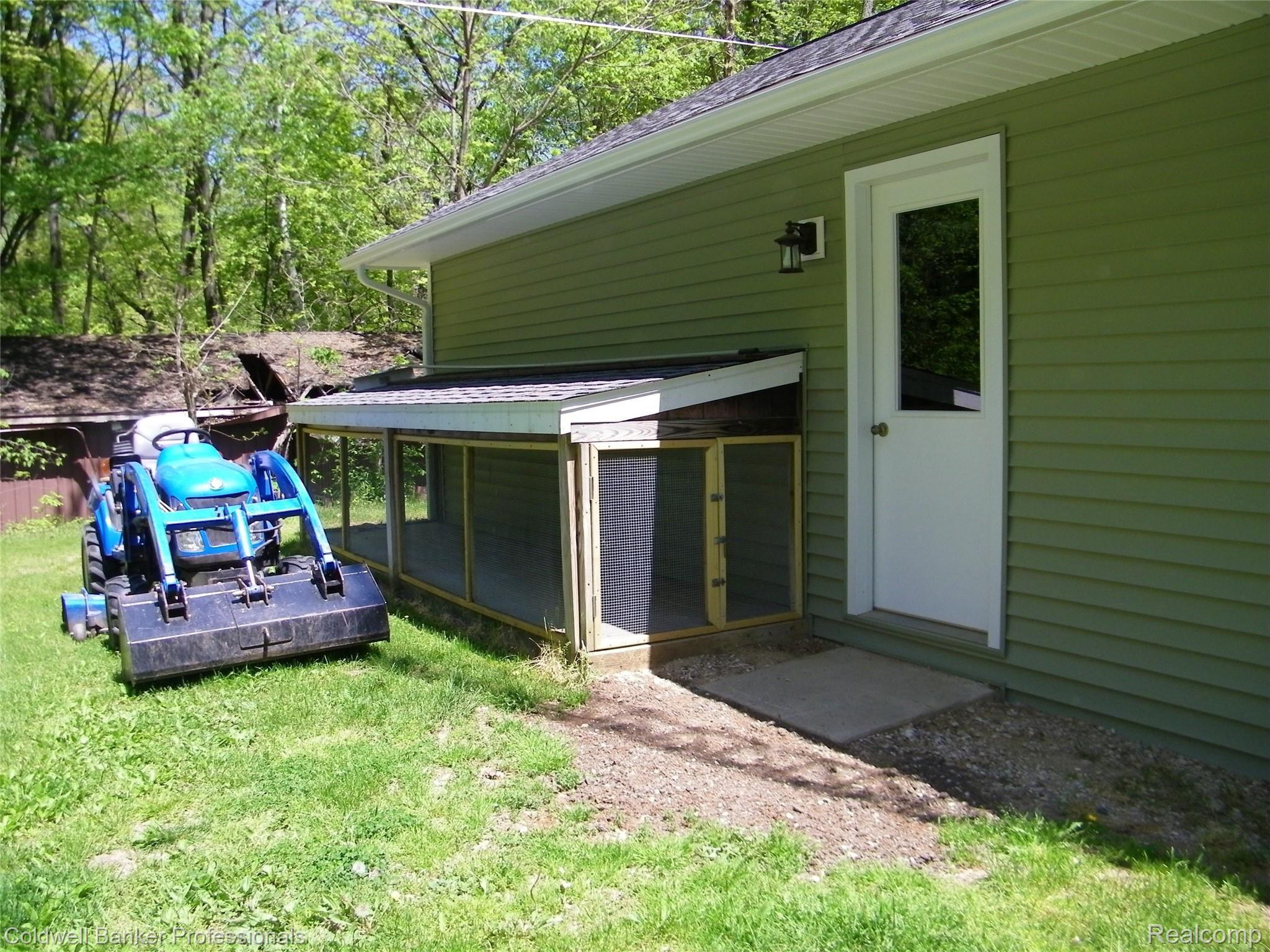 1670 Pero Lake Road Lapeer, MI 48446 - Photo 27 of 28 102_0116.JPG