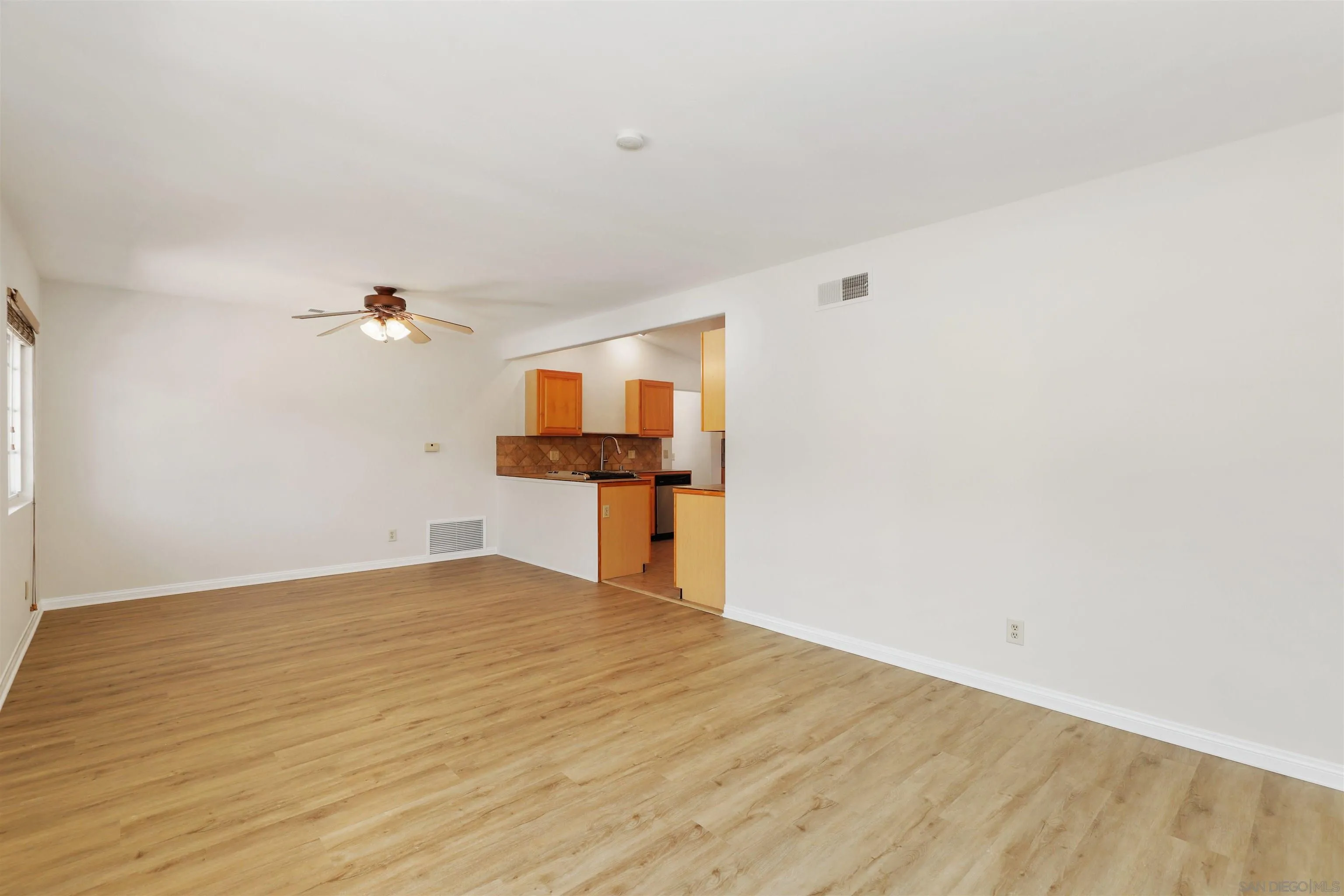 115 Unity Way Vista, CA 92083 - Photo 6 of 25 Gallery Image 6