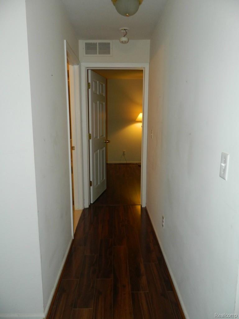 Oakmonte Condo 006.jpg