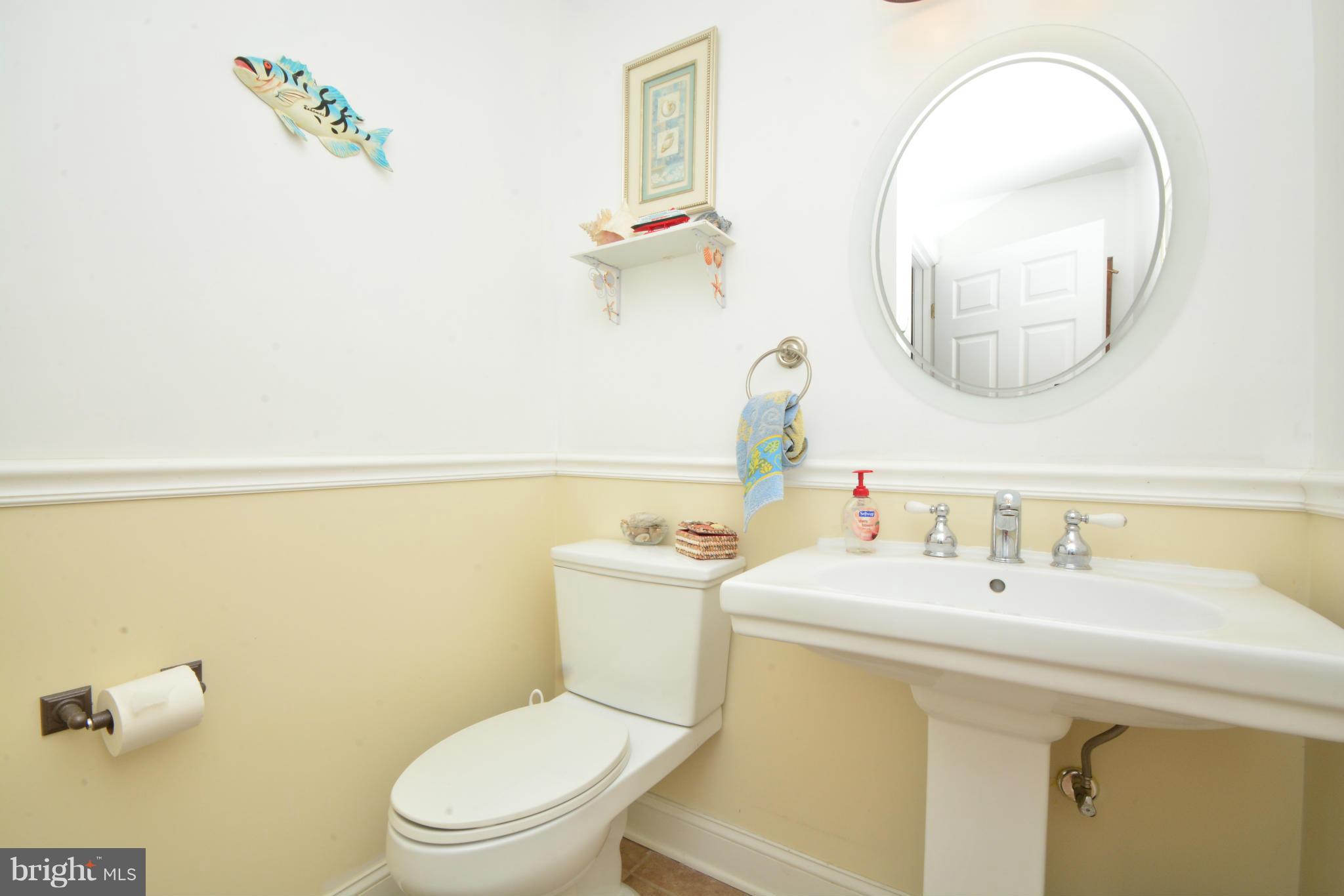 168 Riverside Road Baltimore, MD 21221 - Photo 15 of 30 Half Bath