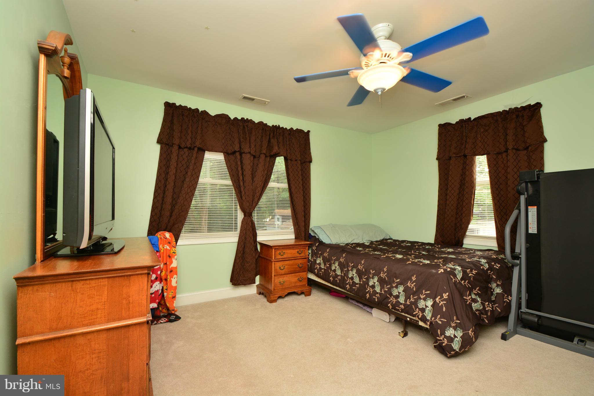 168 Riverside Road Baltimore, MD 21221 - Photo 17 of 30 Bedroom 2