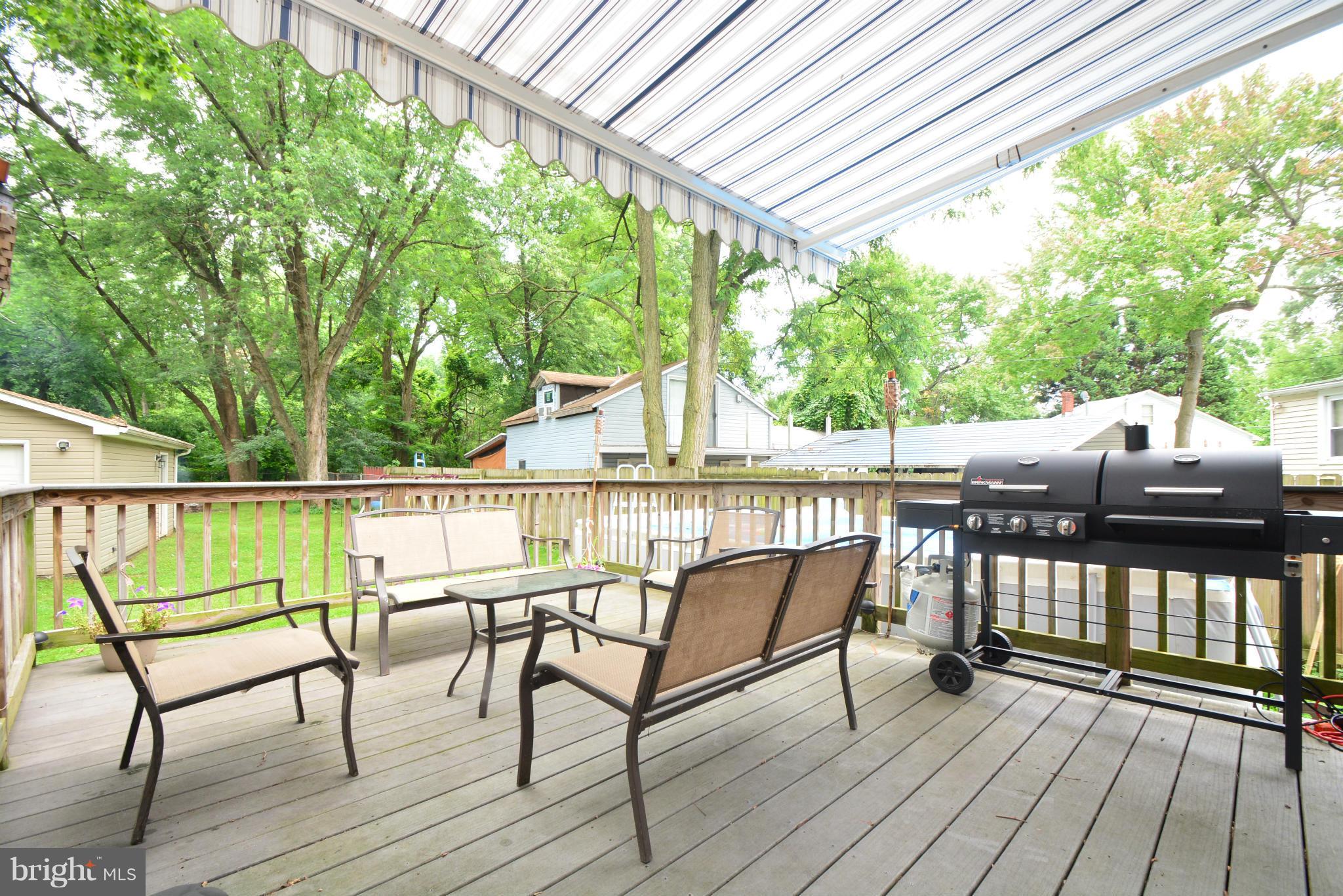 168 Riverside Road Baltimore, MD 21221 - Photo 24 of 30 Rear Deck