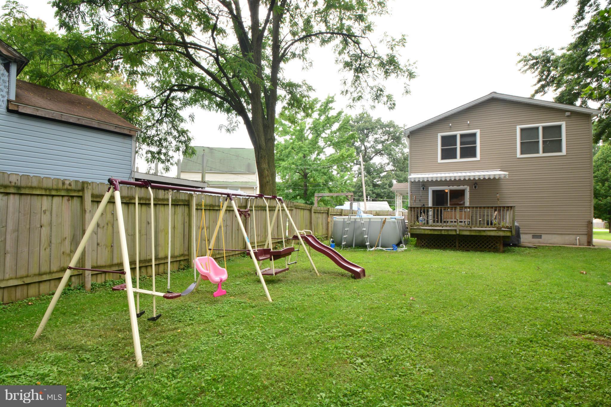 168 Riverside Road Baltimore, MD 21221 - Photo 28 of 30 Yard