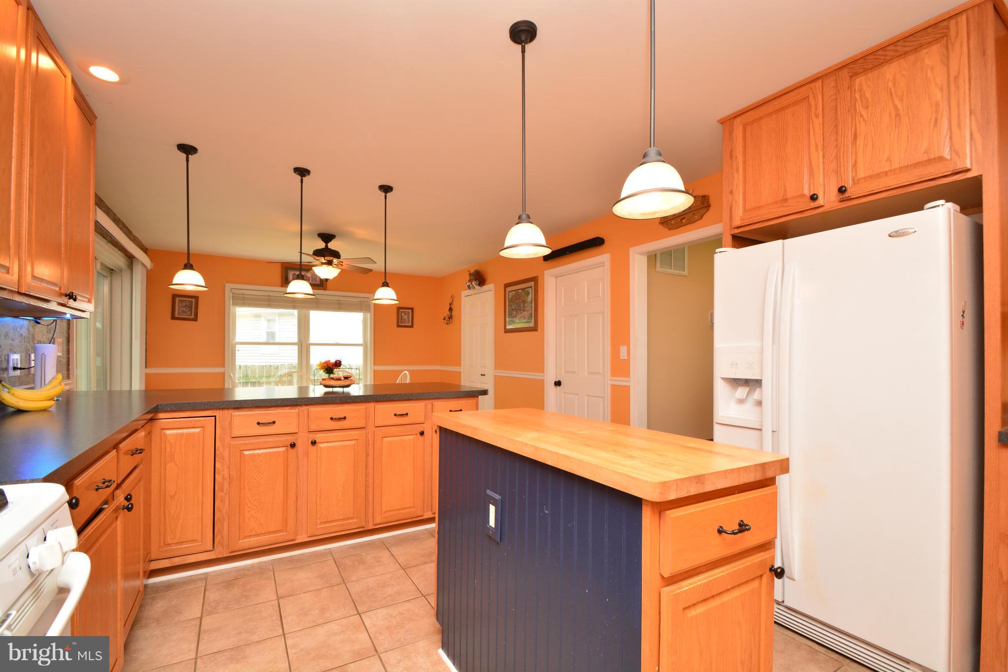 168 Riverside Road Baltimore, MD 21221 - Photo 10 of 30 Kitchen