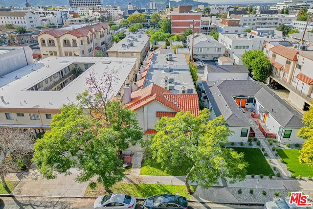 $689,000 | 219 North Isabel Street, Unit 5, Glendale, CA 91206