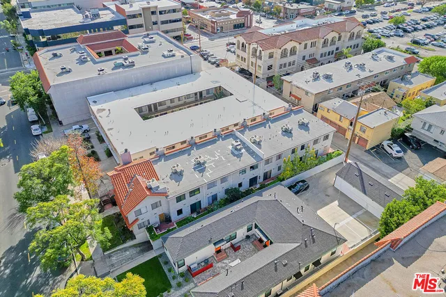 $689,000 | 219 North Isabel Street, Unit 5, Glendale, CA 91206