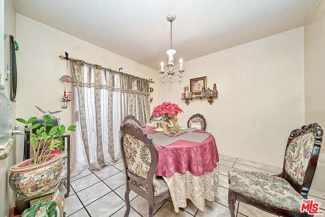 $689,000 | 219 North Isabel Street, Unit 5, Glendale, CA 91206