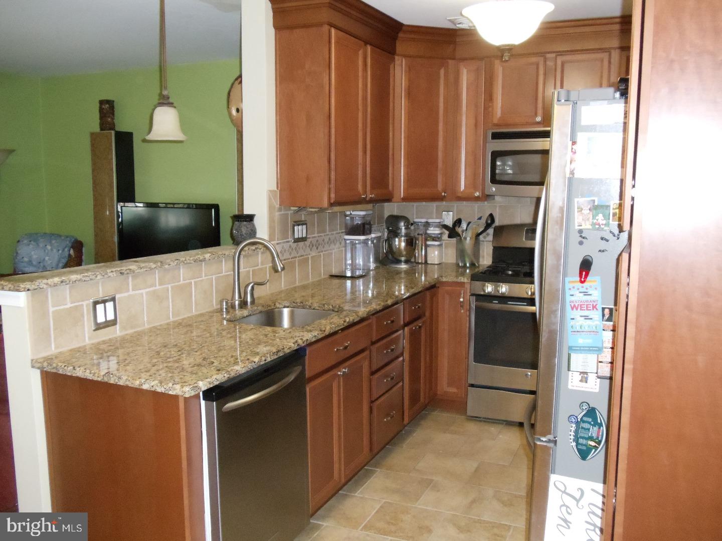 3883 Fairdale Road Philadelphia, PA 19154 - Photo 8 of 20 Gallery Image 8