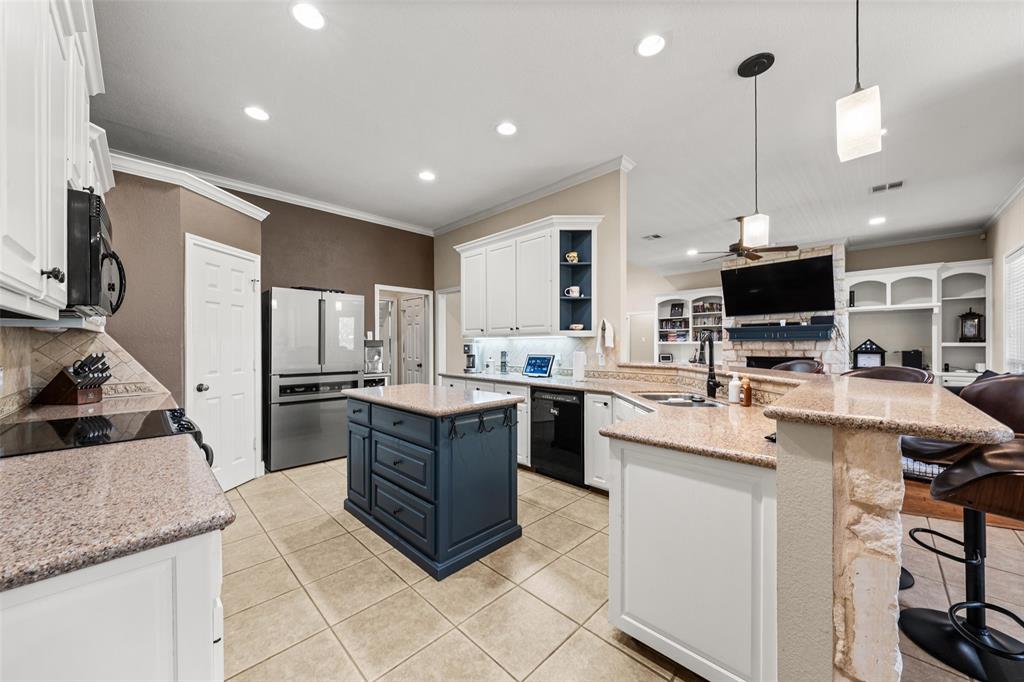 202 Daybreak Way Waco, TX 76657 - Photo 11 of 35