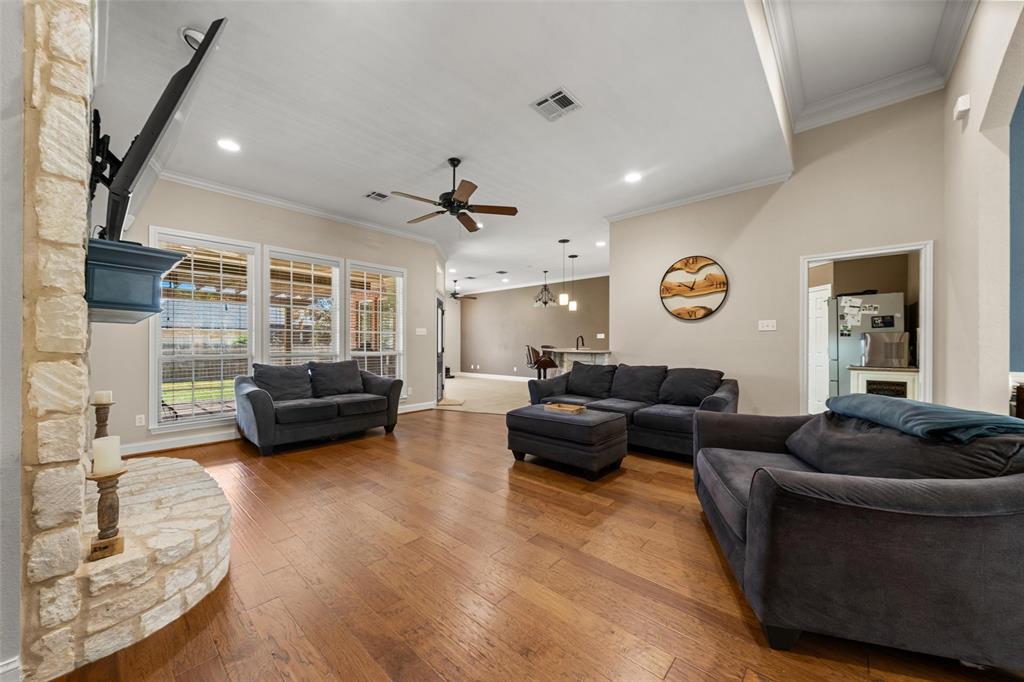 202 Daybreak Way Waco, TX 76657 - Photo 5 of 35