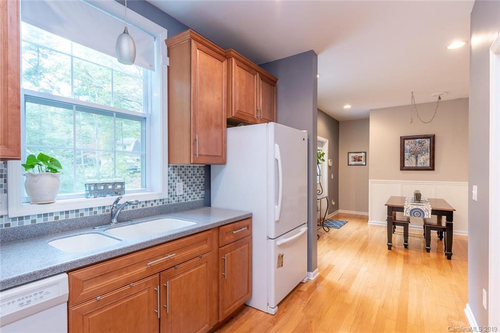 43 Kirby Road Asheville, NC 28806 - Photo 12 of 29