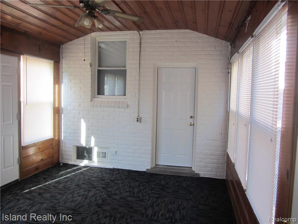 13273 Rosedale Street Southgate, MI 48195 - Photo 3 of 47
