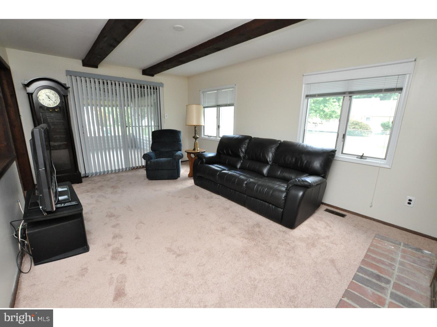 100 Red Stone Ridge Delran, NJ 08075 - Photo 5 of 12