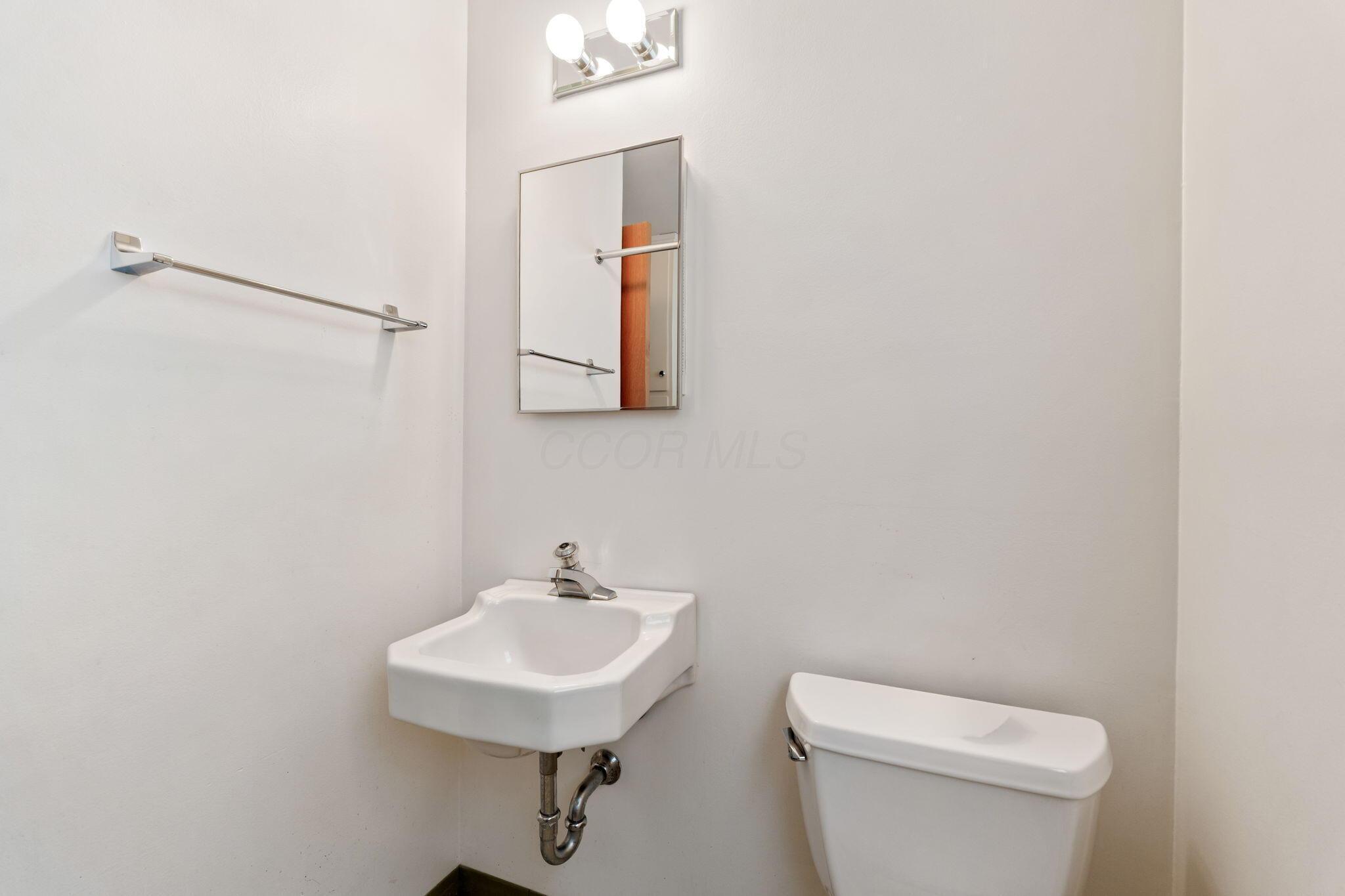1060 Woodmere Road Columbus, OH 43220 - Photo 50 of 94 1060 Woodmere (Interior)-25