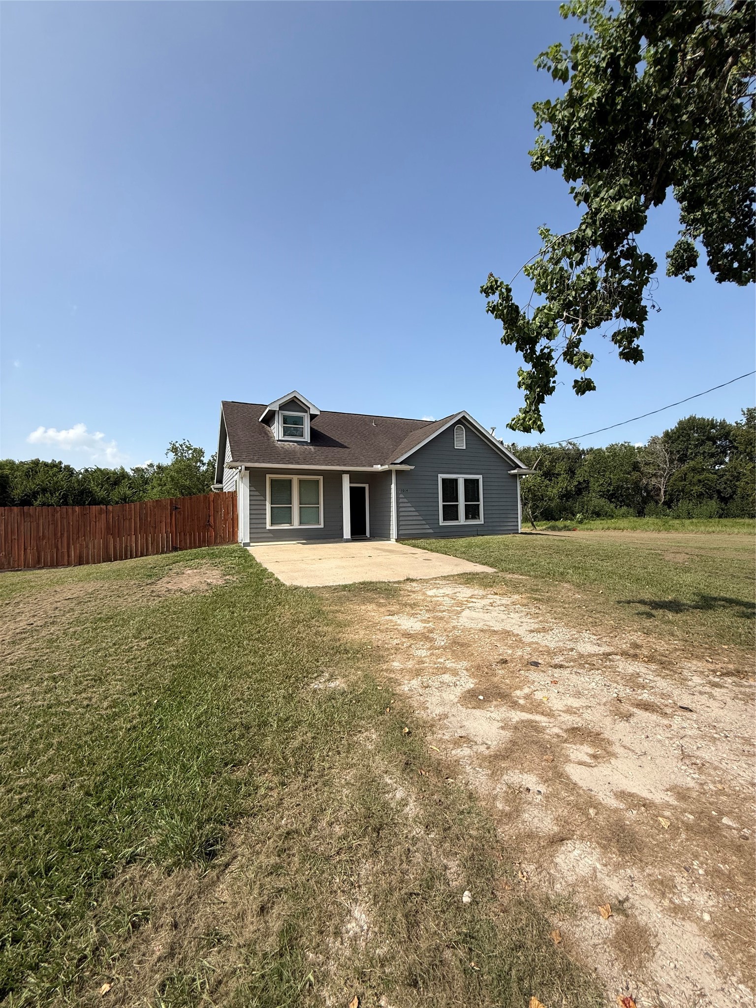 1014 1 Oak Chase Road, Unit 16 Rosharon, TX 77583 - Photo 2 of 21 Current Photo.