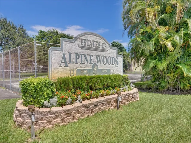 $3,300 | 8662 Bridle Path Court, Unit 115A, Davie, FL 33328