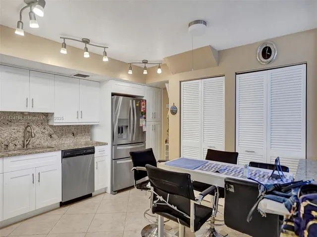 $3,300 | 8662 Bridle Path Court, Unit 115A, Davie, FL 33328