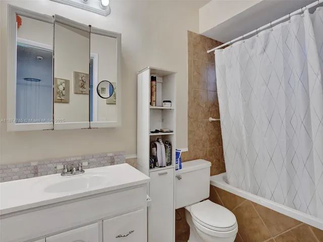 $3,300 | 8662 Bridle Path Court, Unit 115A, Davie, FL 33328