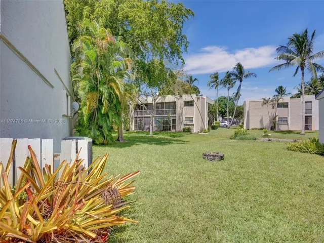 $3,300 | 8662 Bridle Path Court, Unit 115A, Davie, FL 33328