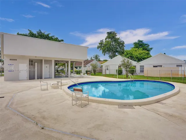 $3,300 | 8662 Bridle Path Court, Unit 115A, Davie, FL 33328