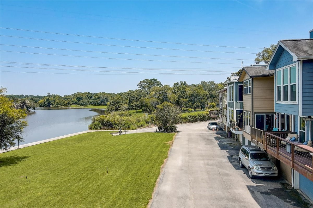 2127 Casa Rio Circle Dickinson, TX 77539 - Photo 29 of 39