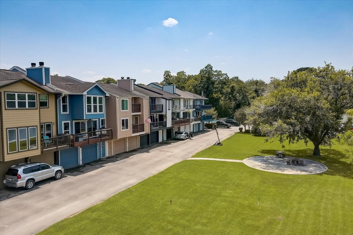 2127 Casa Rio Circle Dickinson, TX 77539 - Photo 35 of 39