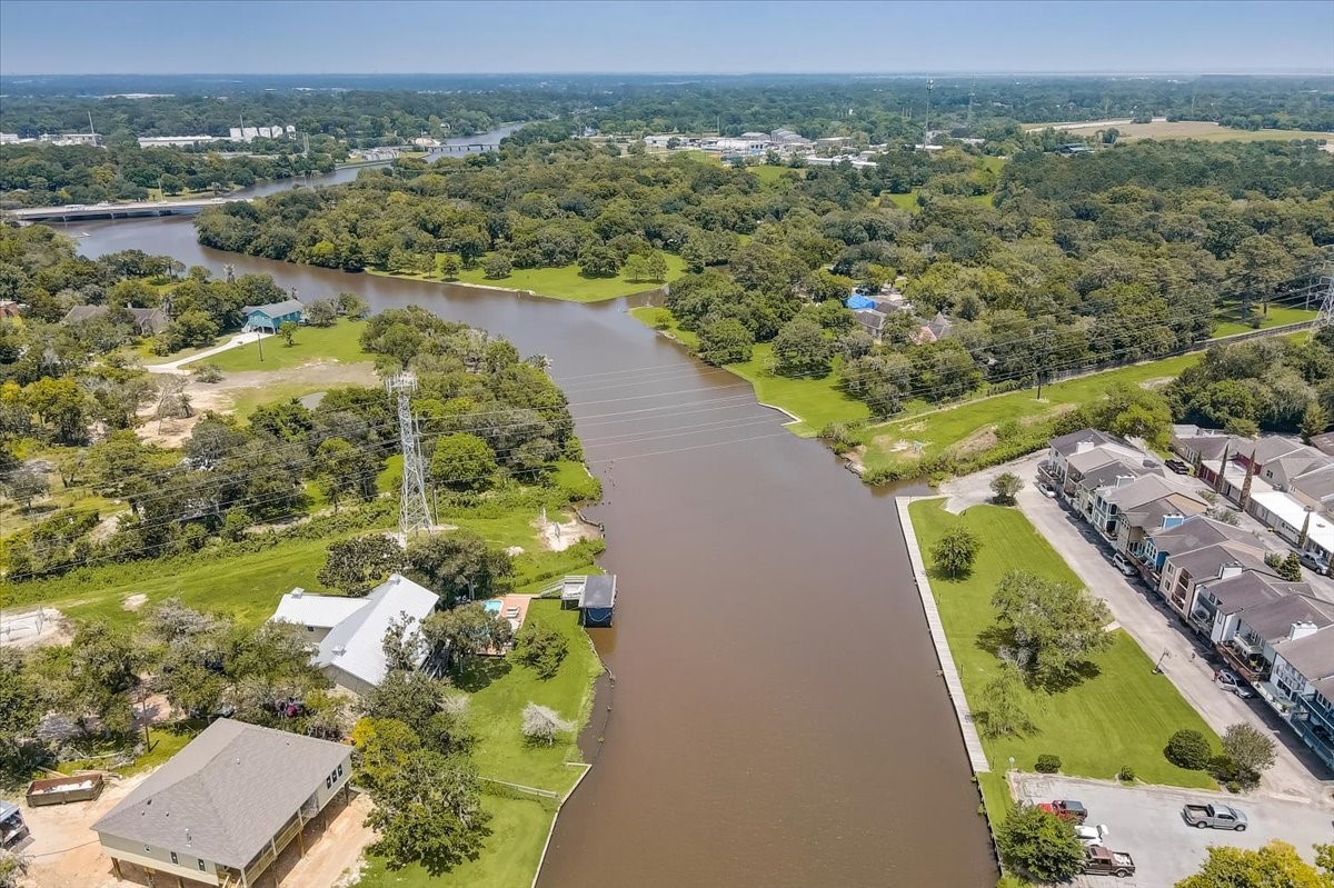 2127 Casa Rio Circle Dickinson, TX 77539 - Photo 37 of 39