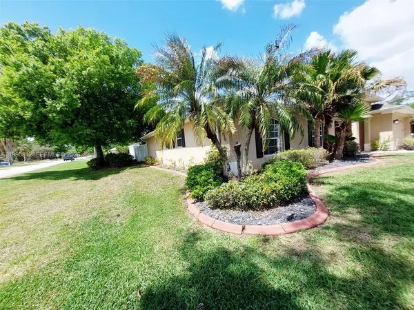 $2,200 | 4031 Santa Barbara Drive, Sebring, FL 33875