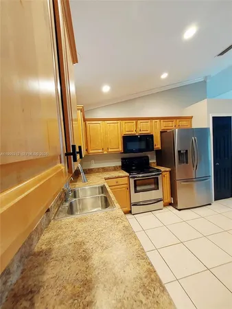 $2,200 | 4031 Santa Barbara Drive, Sebring, FL 33875