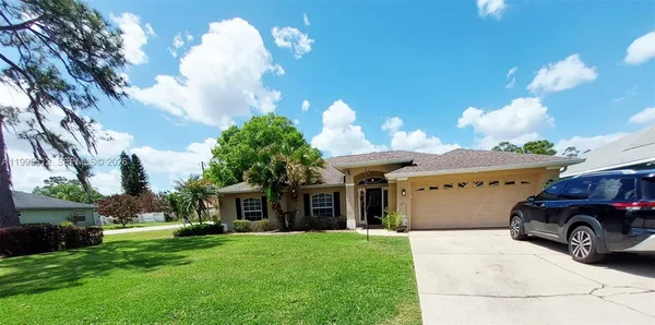 $2,200 | 4031 Santa Barbara Drive, Sebring, FL 33875