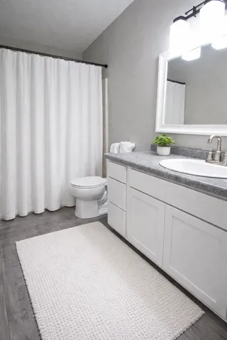 $284,900 | 7501 Upper 167th Street West, Lakeville, MN 55044