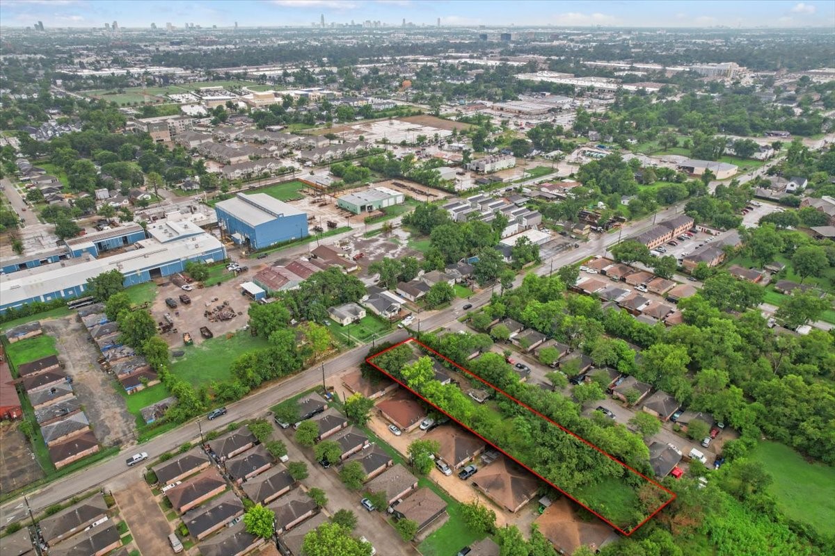 315 East Whitney Street Houston, TX 77022 - Photo 12 of 37 an aerial view of residential houses with outdoor space