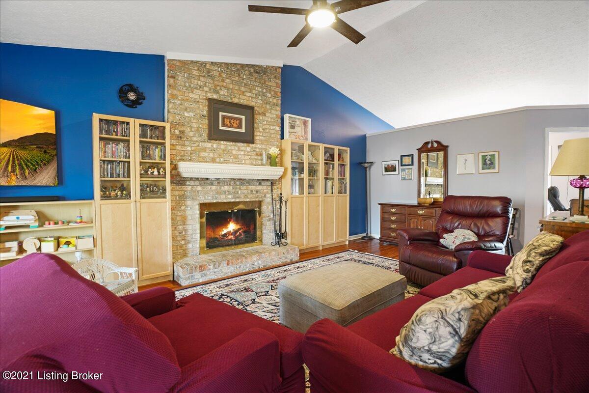 6006 Hurstview Road Louisville, KY 40291 - Photo 17 of 34 17-6006-17