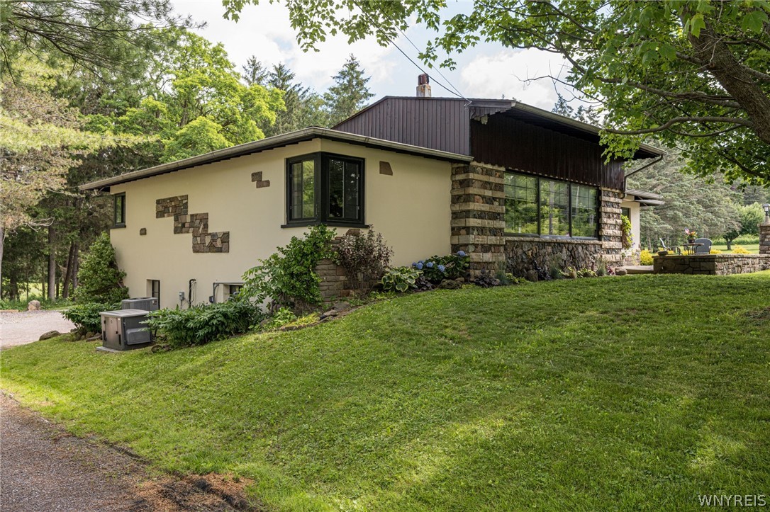 1439 Clinton Street Road Bennington, NY 14011 - Photo 2 of 50
