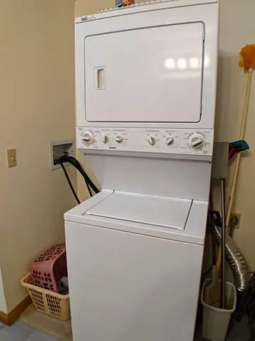 $2,150 | 15 Homestead Lane, Moultonborough, NH 03254