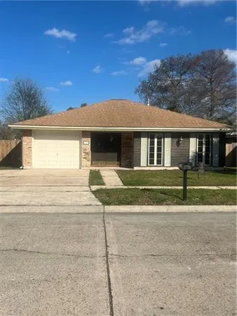 $2,300 | 3318 Cannes Place, Kenner, LA 70065