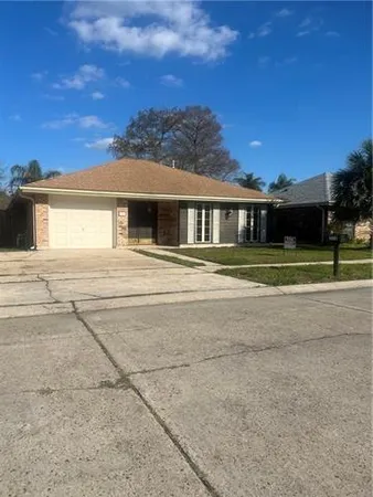 $2,300 | 3318 Cannes Place, Kenner, LA 70065