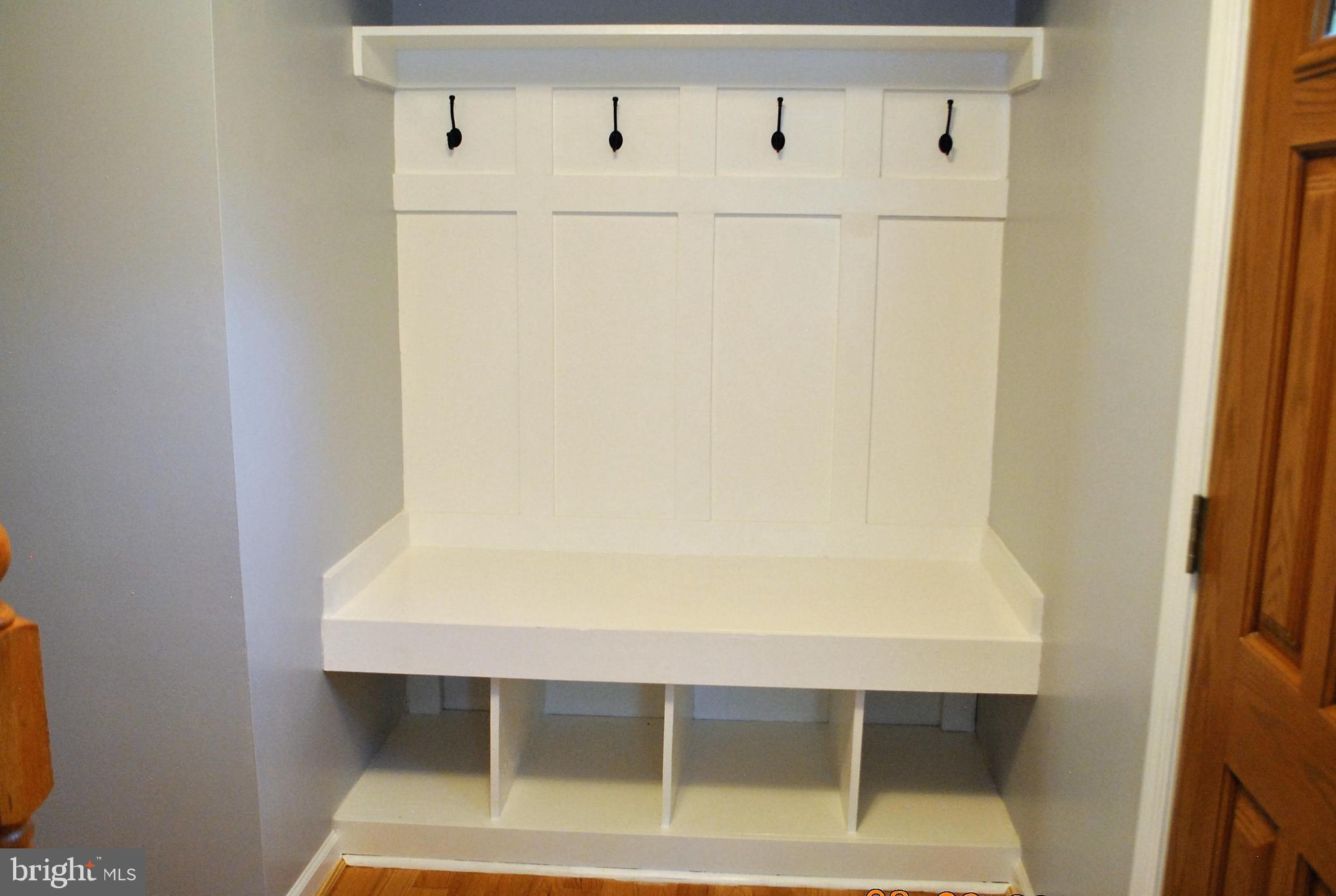 5441 Calvin Court Springfield, VA 22151 - Photo 25 of 40 Built in coat rack