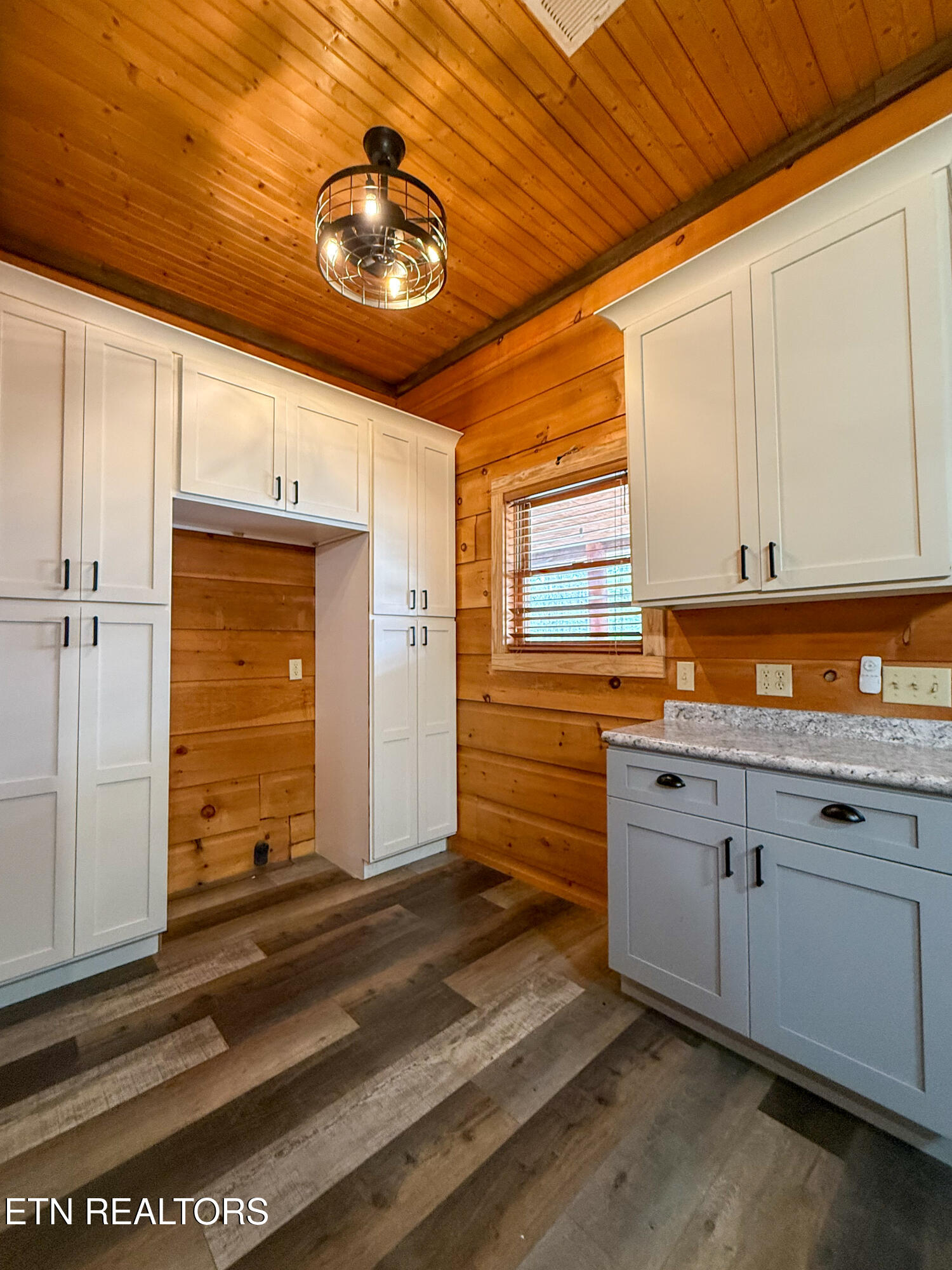495 Bear Hollow Road Oneida, TN 37841 - Photo 20 of 60 IMG_5526