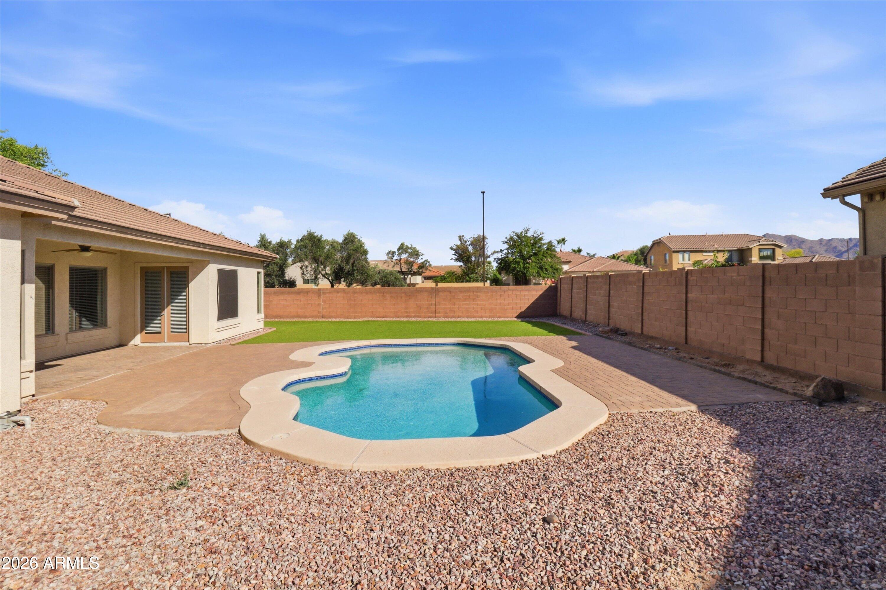 6758 Rachael Way Gilbert, AZ 85298 - Photo 26 of 32 Yard