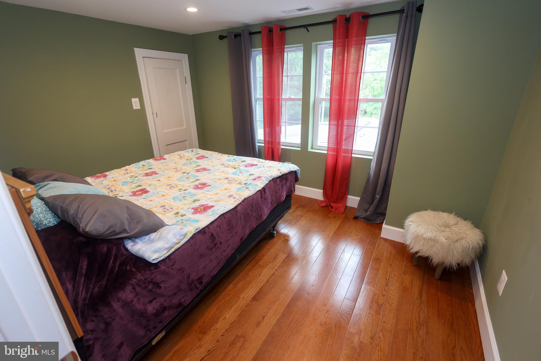 16600 Bald Eagle School Road Brandywine, MD 20613 - Photo 23 of 29 a bed sitting in a bedroom next to a window