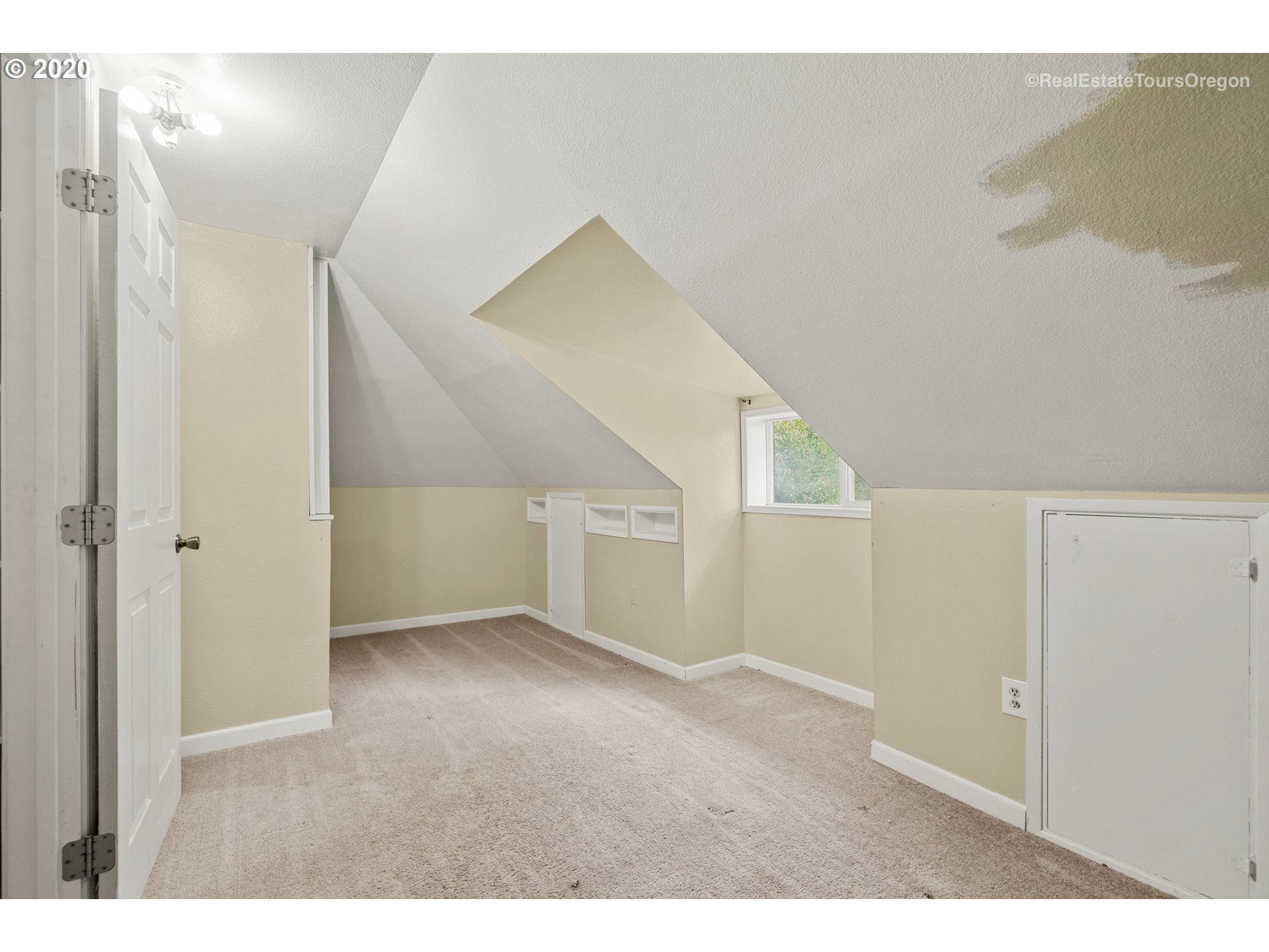 7485 Northwest Meadowlake Road Carlton, OR 97111 - Photo 23 of 32 Gallery Image 23
