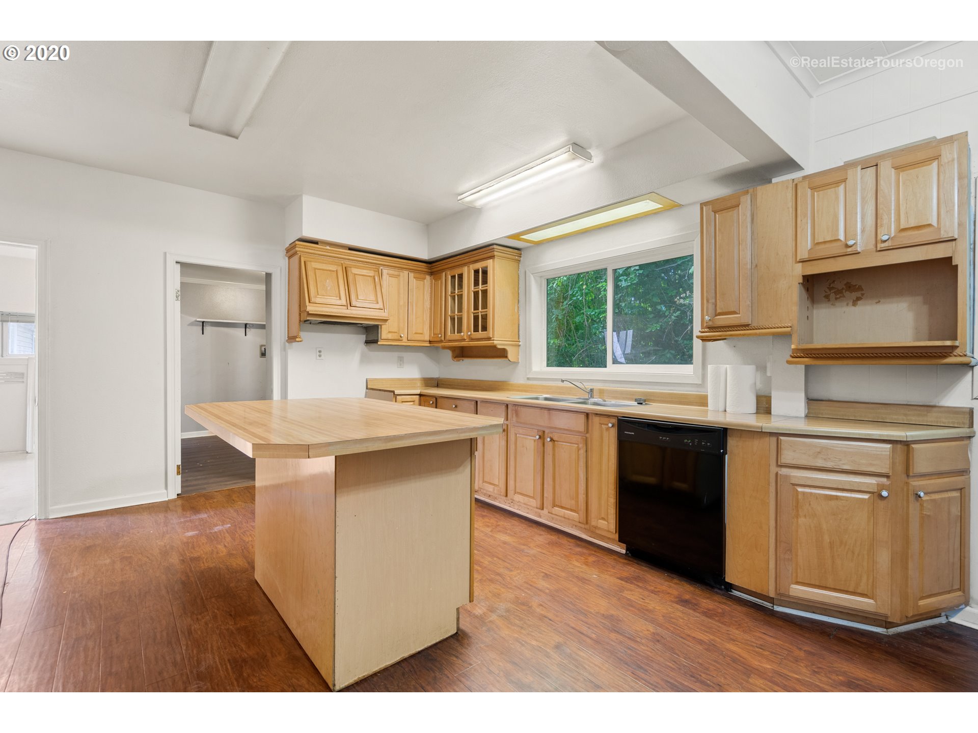 7485 Northwest Meadowlake Road Carlton, OR 97111 - Photo 7 of 32 Gallery Image 7
