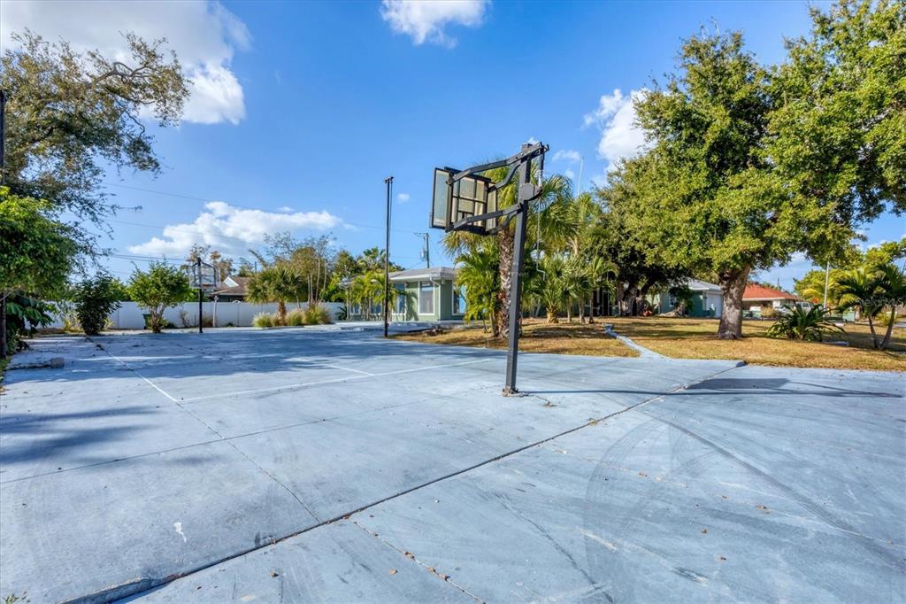 2540 Carmine Road Venice, FL 34293 - Photo 34 of 36