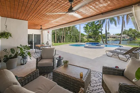 $2,895,000 | 3161 North 36th Street, Hollywood, FL 33021