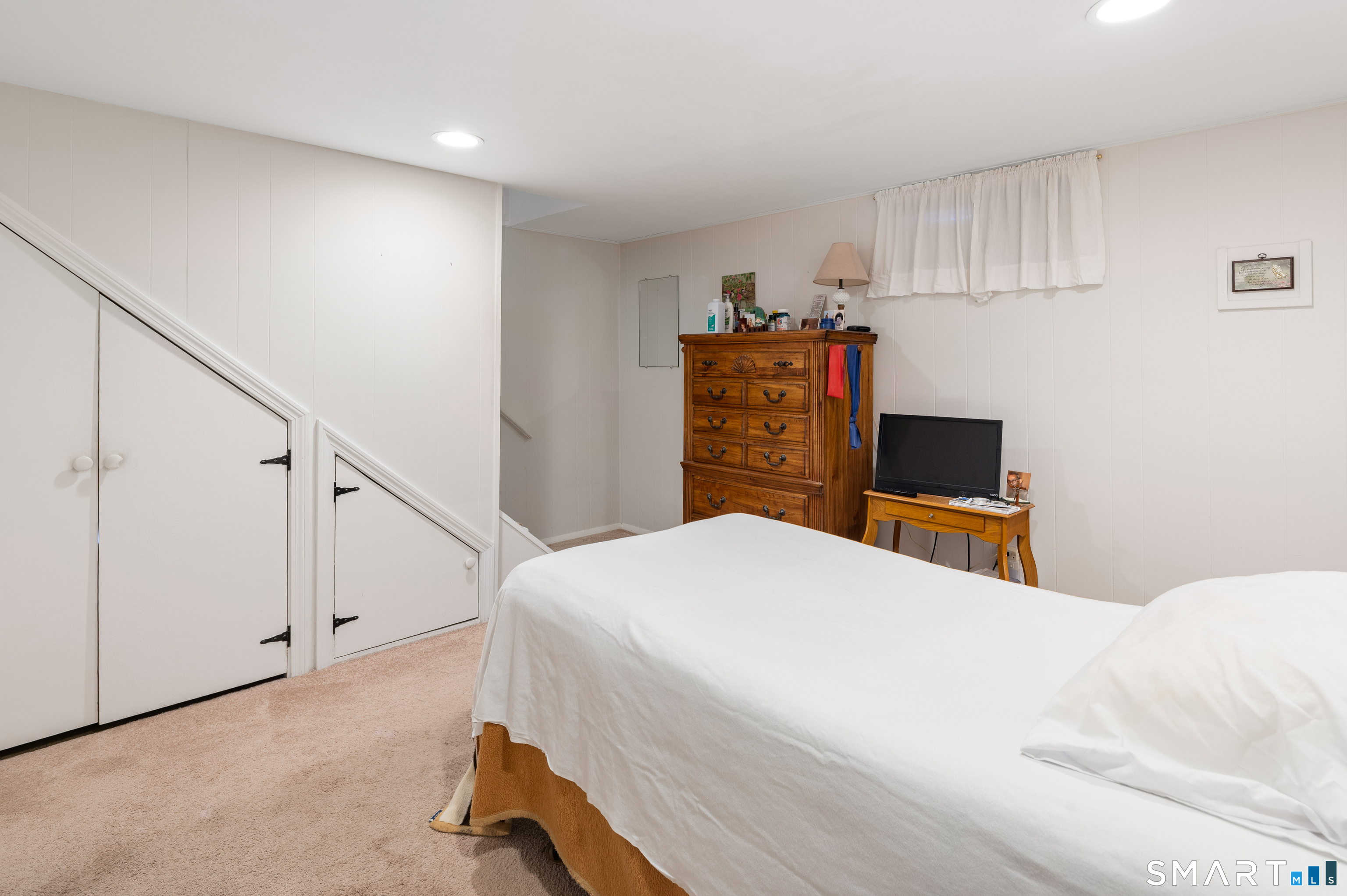 453 Sylvan Knoll Road Stamford, CT 06902 - Photo 12 of 27